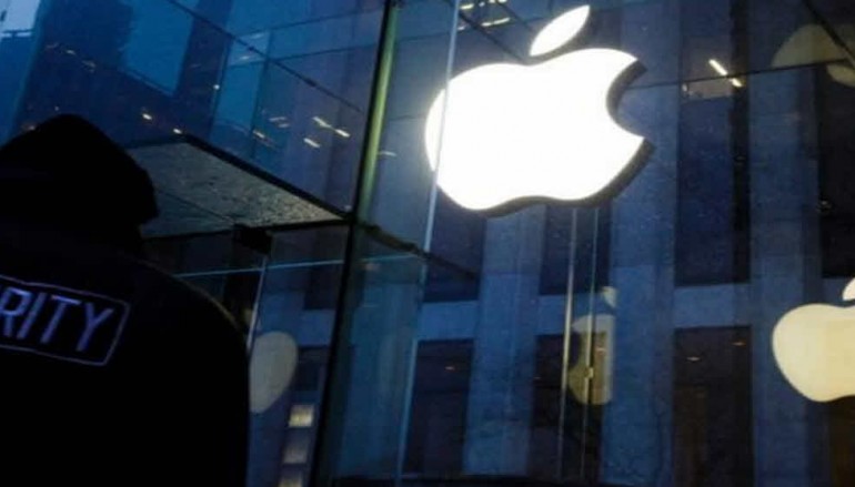FBI will help hack iPhone in murder case after cracking Apple encryption