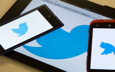 Twitter urges users to change passwords after finding bug in password storage system