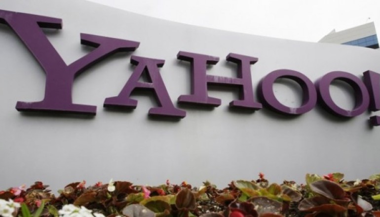 Yahoo agreed to US spy agencies’ order to scan customers’ email accounts