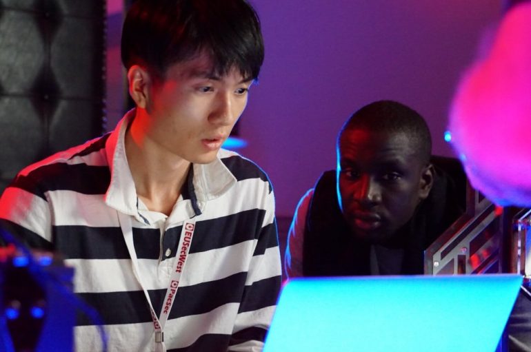 Bug Hunters Earn $195,000 for Hacking TVs, Routers, Phones at Pwn2Own Tokyo 2019