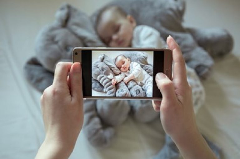 App Leaks Thousands of Baby Photos and Videos Online